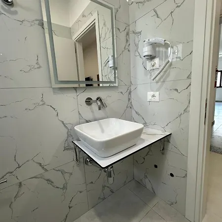 Aiden 호텔 Sarandë